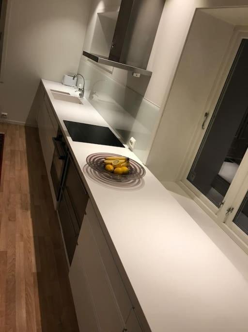 Stort Hus I Porsgrunn Sentrum Med Gangavstand Til "Alt" & Gratis Parkering Til Flere Biler Kültér fotó