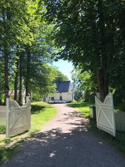 Stort Hus I Porsgrunn Sentrum Med Gangavstand Til "Alt" & Gratis Parkering Til Flere Biler Kültér fotó